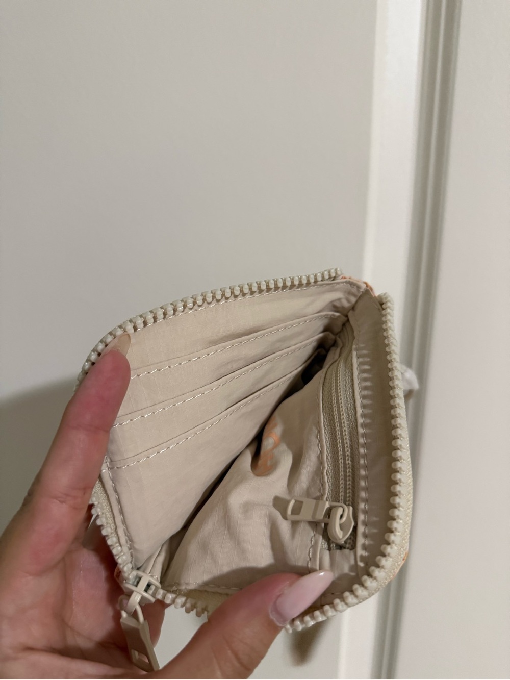 ALOHA COLLECTION GO-TO WRISTLET - Picture 2 of 4